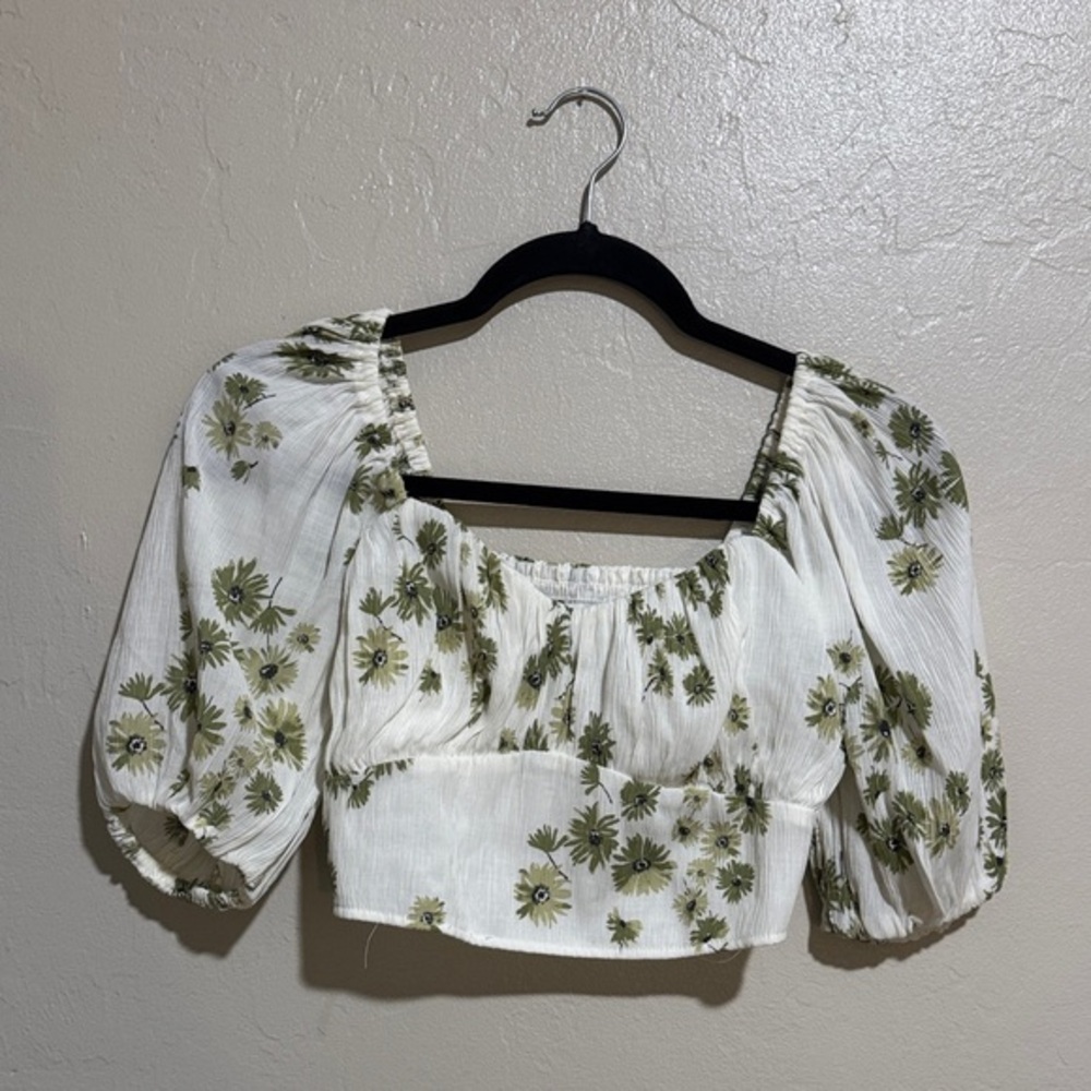 Abercrombie & Fitch Floral Puff Sleeve Crop Top